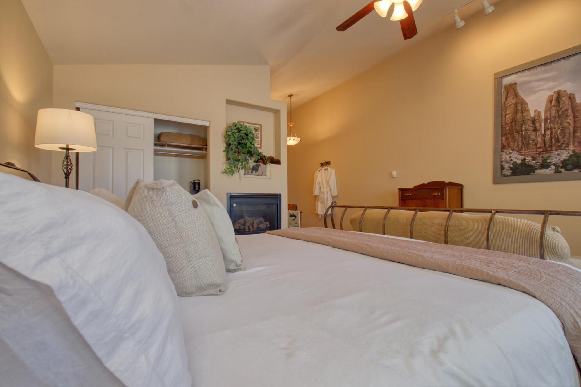 Castle Creek Manor Bed & Breakfast Grand Junction Dış mekan fotoğraf